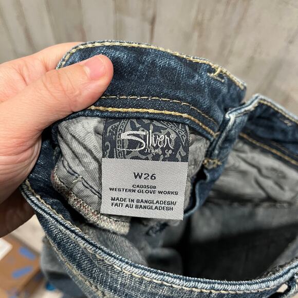 Silver Suki Low Rise Cropped Jeans Stitched Distressed Womens Size 26 - Picture 6 of 10